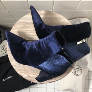 Marc Fisher LTD Booties Size 7M Beautiful Blue Suede and Metallic Leather.